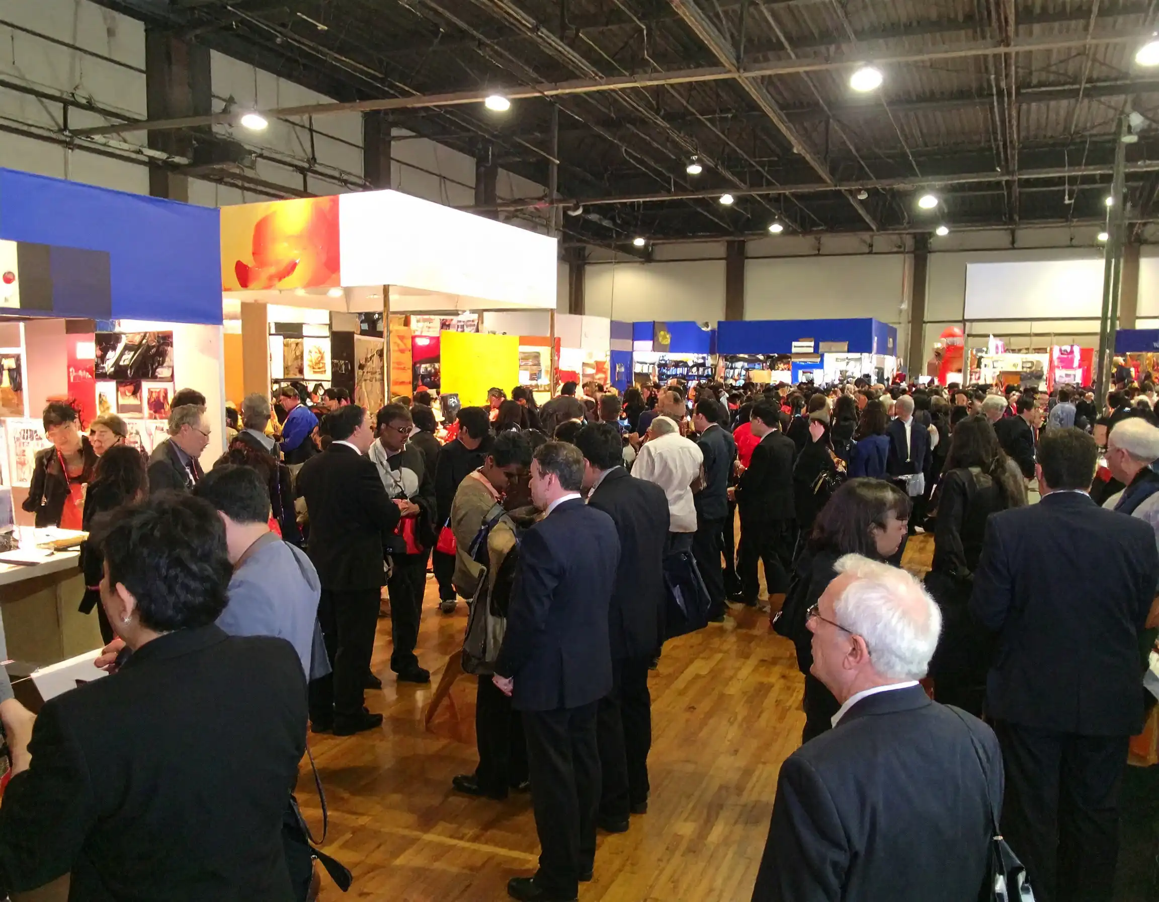 Visitantes profesionales expo bebidas EXPOBAL 2027